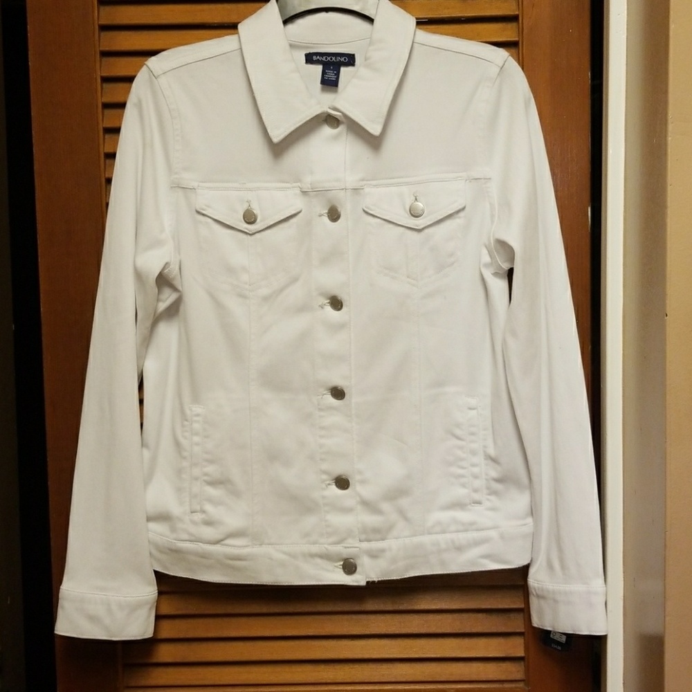 NWT Bandolino jacket in white size small